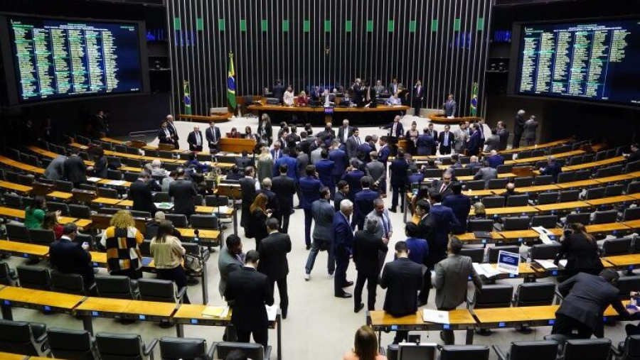 Entenda o projeto de lei que pode mudar o número de deputados federais por estado